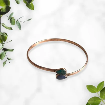 Brazalete de cobre con gotas de piedras encapsuladas  (Variedades)
