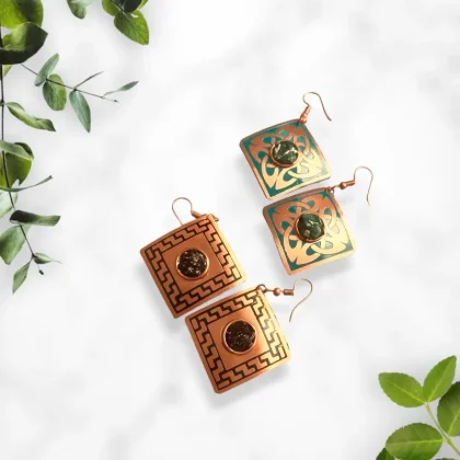 Pendientes de cobre con grabados y esmaltados (Variedades)